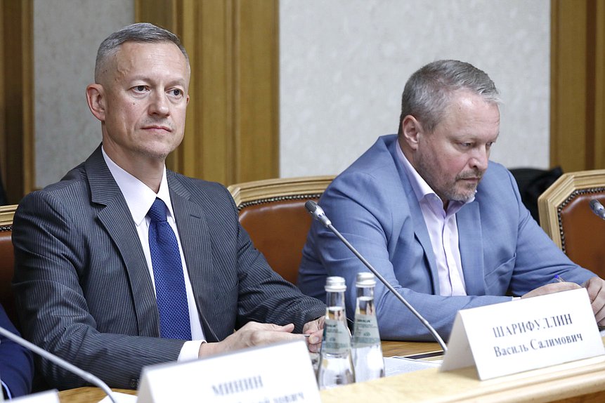 Директор АПРЭ по работе с органами государственной власти Василь Шарифуллин