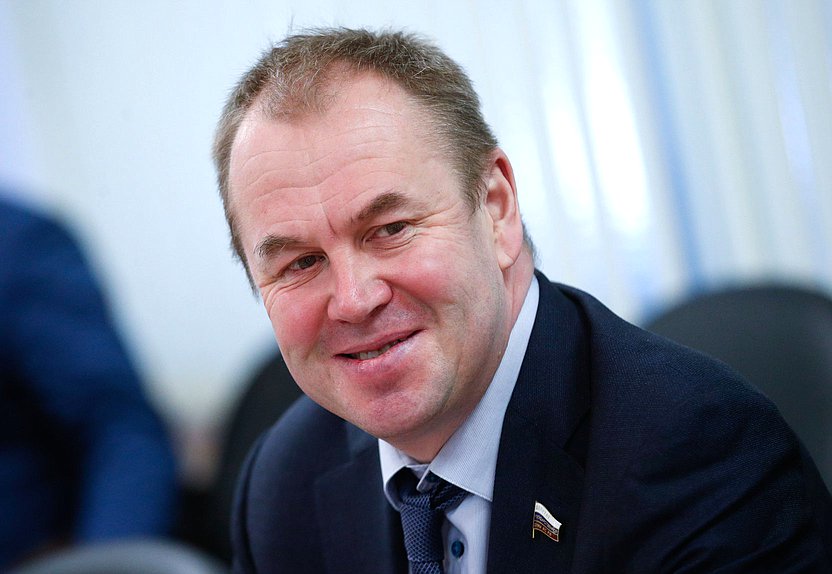 Заместитель Председателя Комитета по экономической политике Станислав Наумов