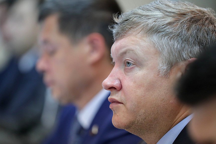 Заместитель Председателя Комитета по экологии, природным ресурсам и охране окружающей среды Евгений Марков