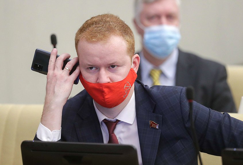 Член Комитета по федеративному устройству и вопросам местного самоуправления Денис Парфенов