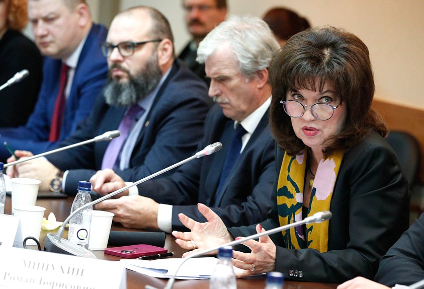 Круглый стол Комитета по экологии, природным ресурсам и охране окружающей среды на тему «О состоянии водных биологических ресурсов и среды их обитания»