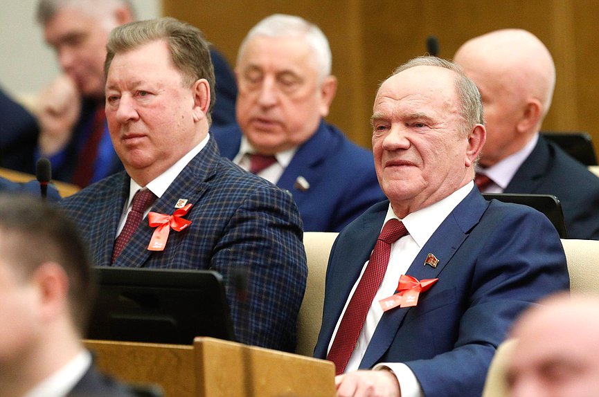 Председатель Комитета по аграрным вопросам Владимир Кашин и руководитель фракции КПРФ Геннадий Зюганов