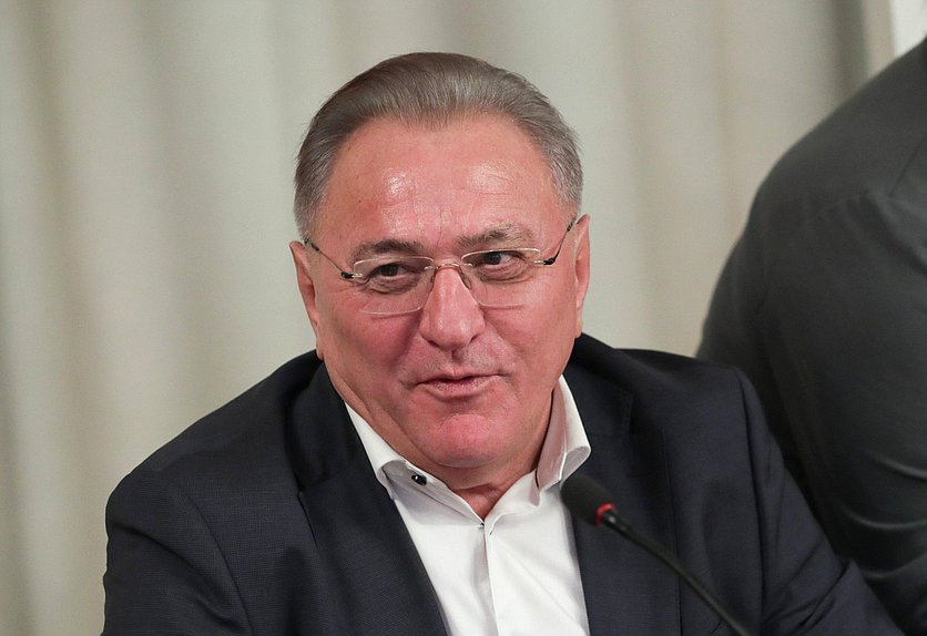 Президент «Единого объединения страховщиков агропромышленного комплекса -
Национального союза агростраховщиков» Корней Биждов