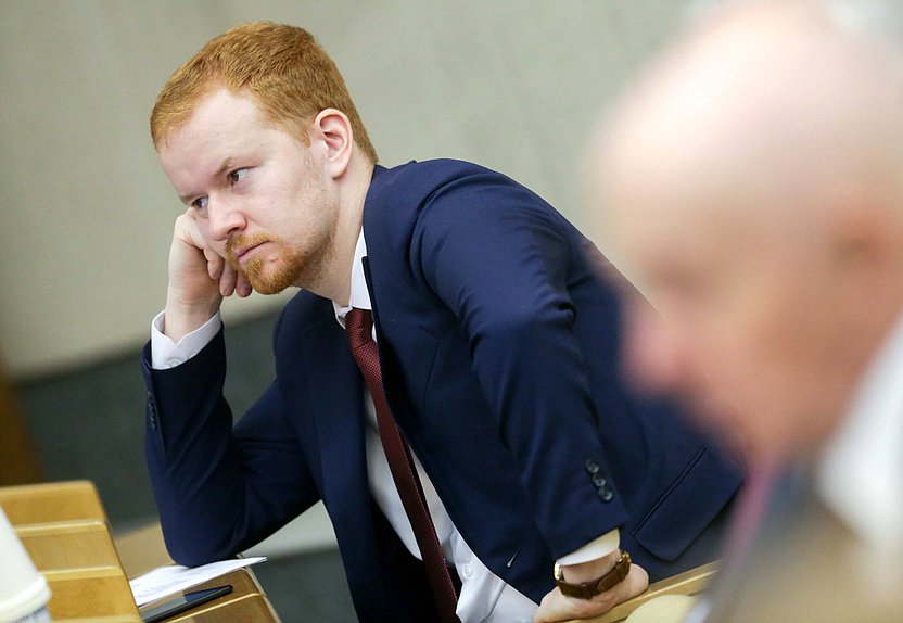 Член Комитета по федеративному устройству и вопросам местного самоуправления Денис Парфенов