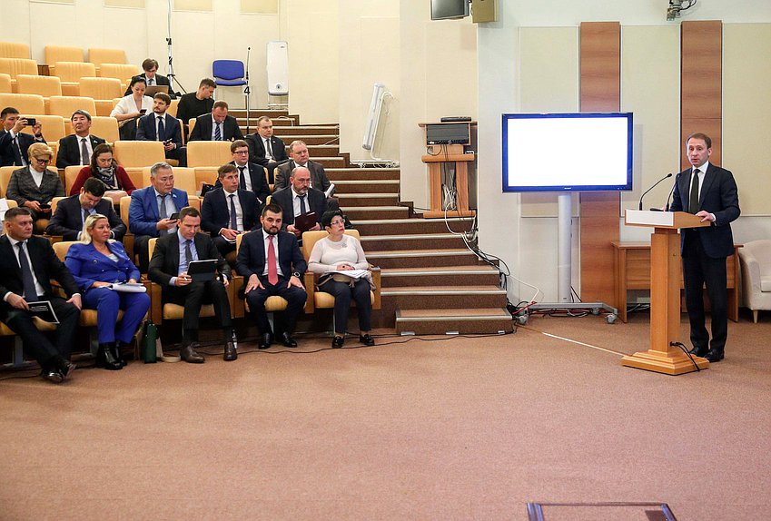 Министр природных ресурсов и экологии Александр Козлов