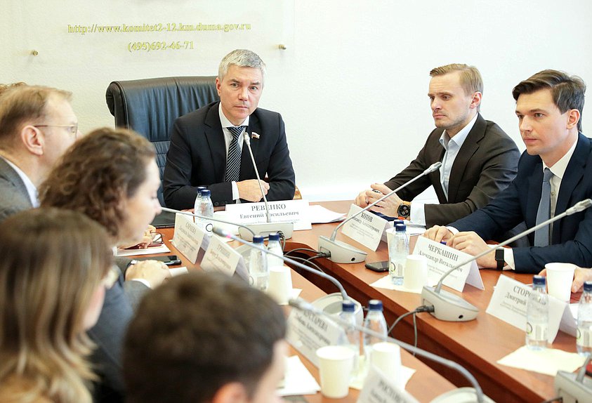 Член Комитета по физической культуре и спорту Евгений Ревенко