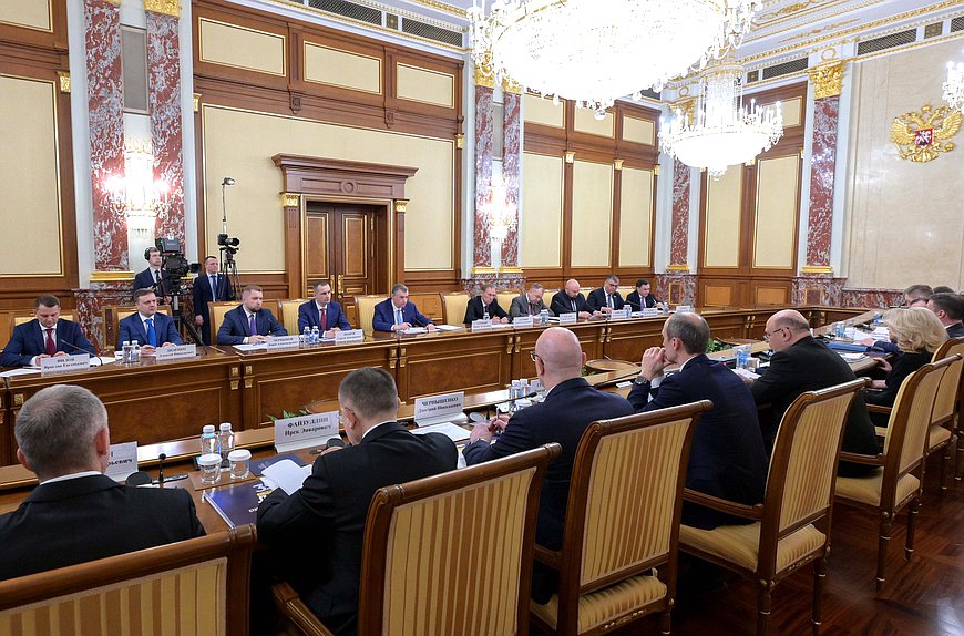 Встреча Председателя Правительства РФ Михаила Мишустина с членами фракции ЛДПР. Фото: пресс-служба Правительства РФ
