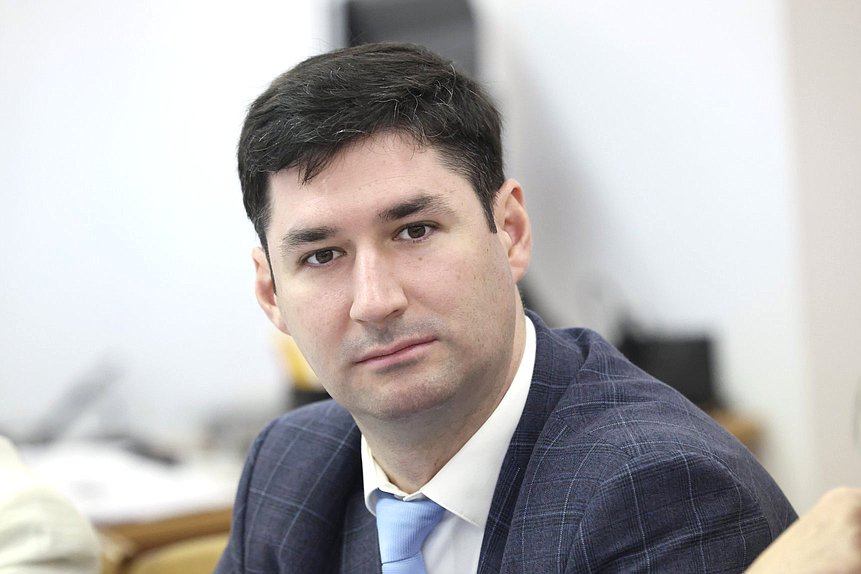 Руководитель Центра финансов государственных и муниципальных учреждений НИФИ Сергей Хабаев