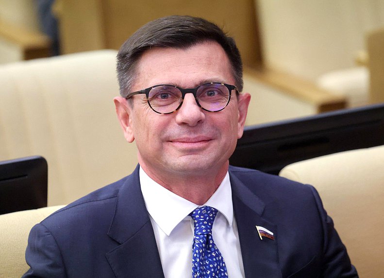 Член Комитета по промышленности и торговле Игорь Антропенко