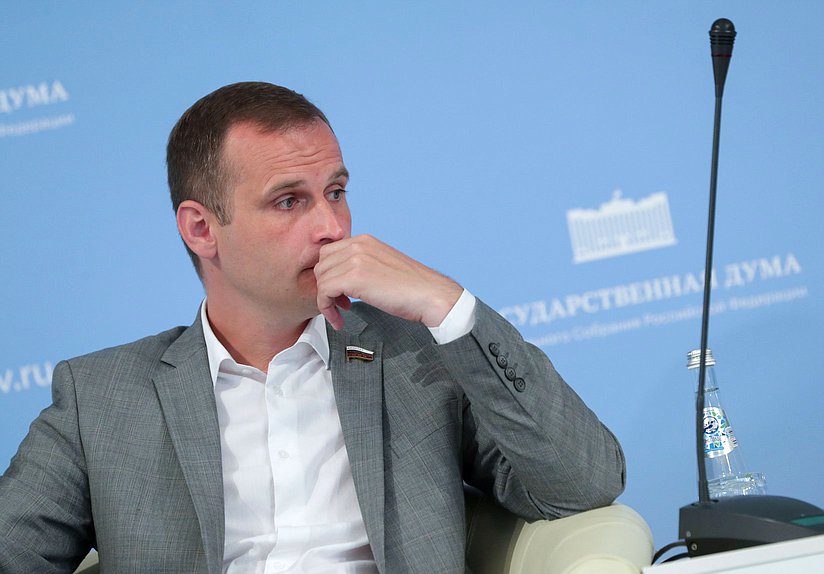 Заместитель Председателя Комитета по охране здоровья Сергей Леонов