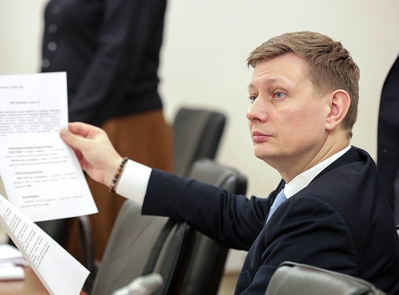 Заместитель Председателя Комитета по энергетике Владимир Плякин