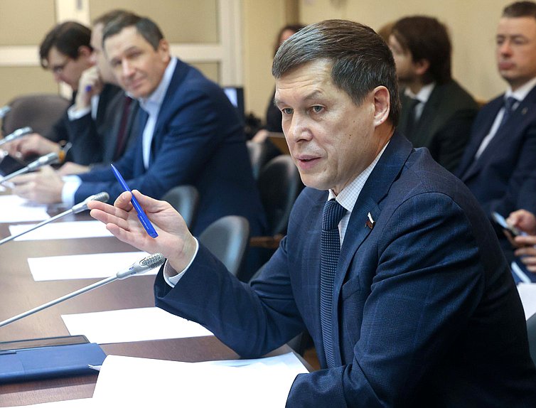 Член Комитета по экологии, природным ресурсам и охране окружающей среды Зариф Байгускаров