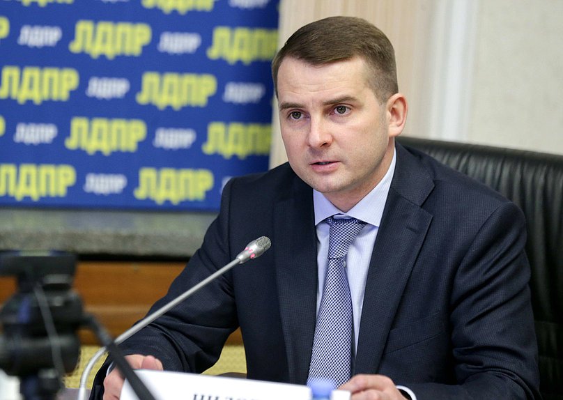 Председатель Комитета по труду, социальной политике и делам ветеранов Ярослав Нилов