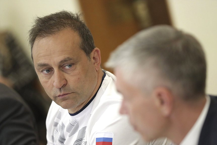 Председатель Комитета по физической культуре и спорту Дмитрий Свищев