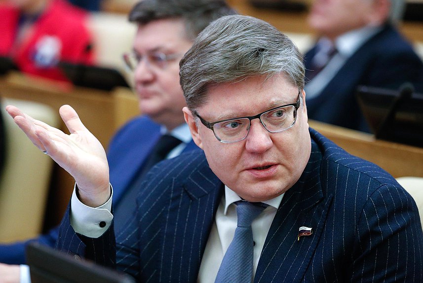 Член Комитета по труду, социальной политике и делам ветеранов Андрей Исаев