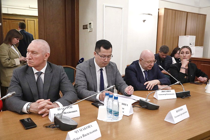 Заседание рабочей группы Государственной Думы о создании оптимальных условий для расширения направлений реабилитации участников СВО