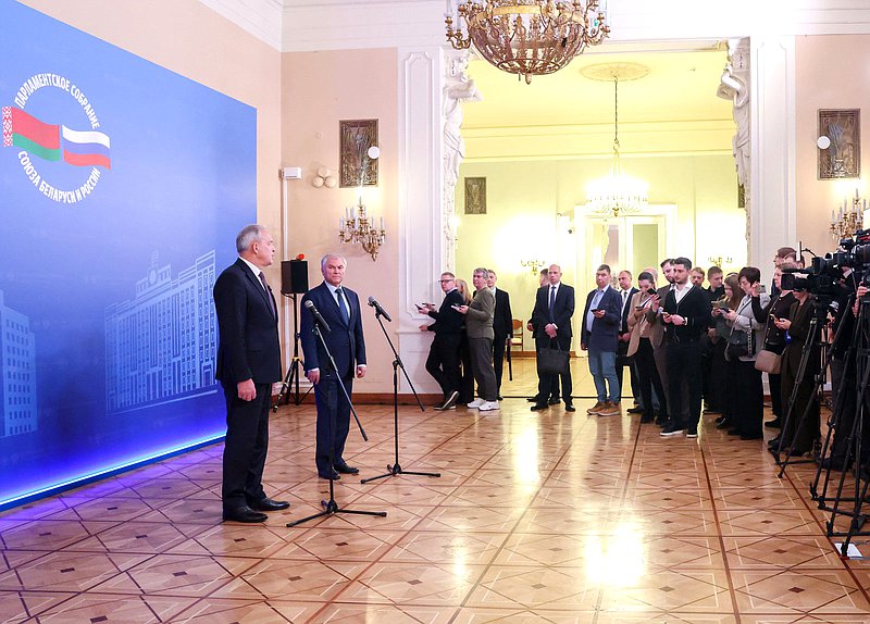 Председатель Государственной Думы Вячеслав Володин и Председатель Палаты представителей Национального собрания Республики Беларусь Игорь Сергеенко