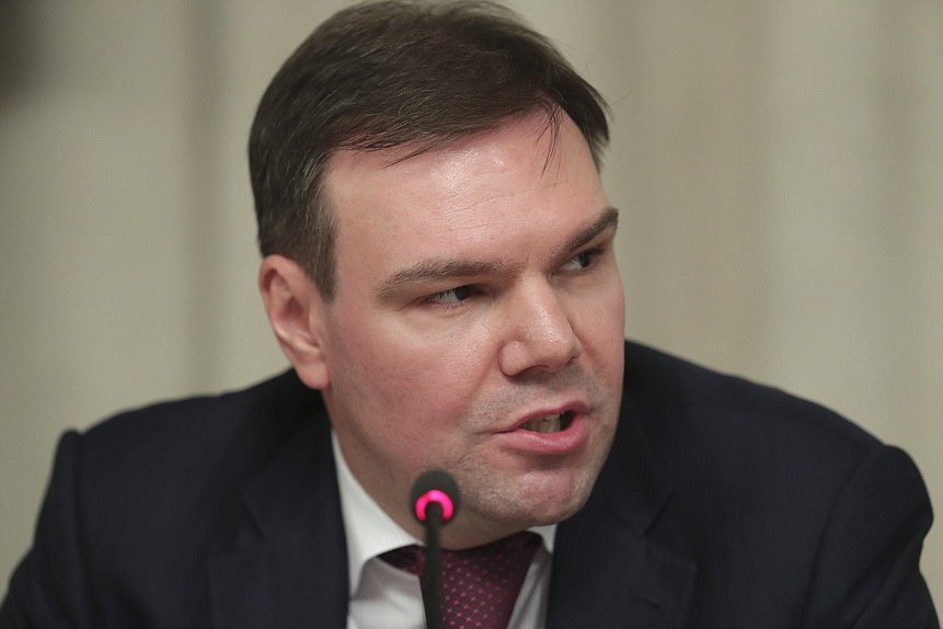 Председатель Комитета по информационной политике, информационным технологиям и связи Леонид Левин