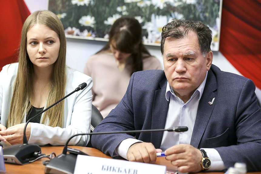 Член Комитета по бюджету и налогам Ильдар Бикбаев