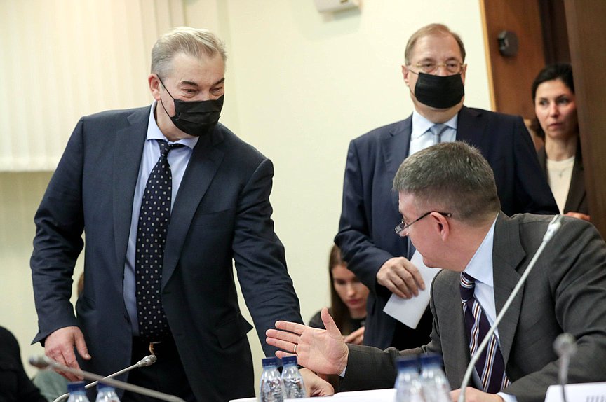 Член Комитета по физической культуре и спорту Владислав Третьяк