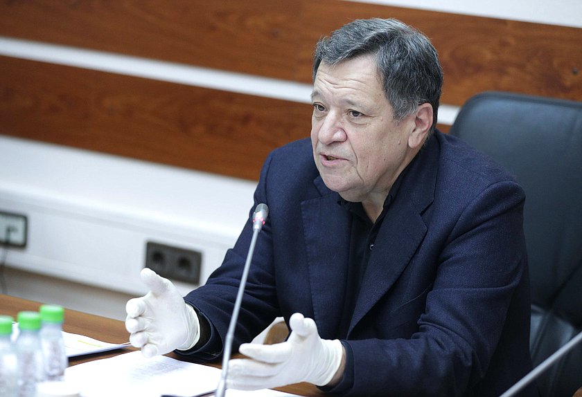 Председатель Комитета по бюджету и налогам Андрей Макаров