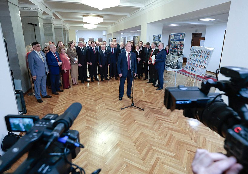 Руководитель фракции КПРФ Геннадий Зюганов