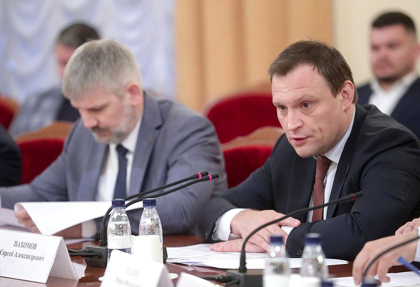 Председатель Комитета по строительству и ЖКХ Сергей Пахомов