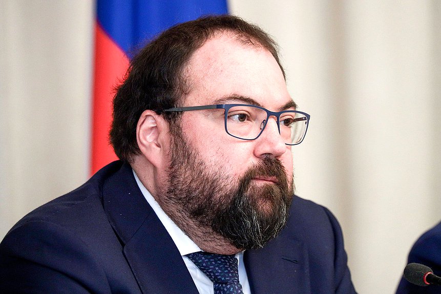 Министр цифрового развития, связи и массовых коммуникаций РФ Максут Шадаев