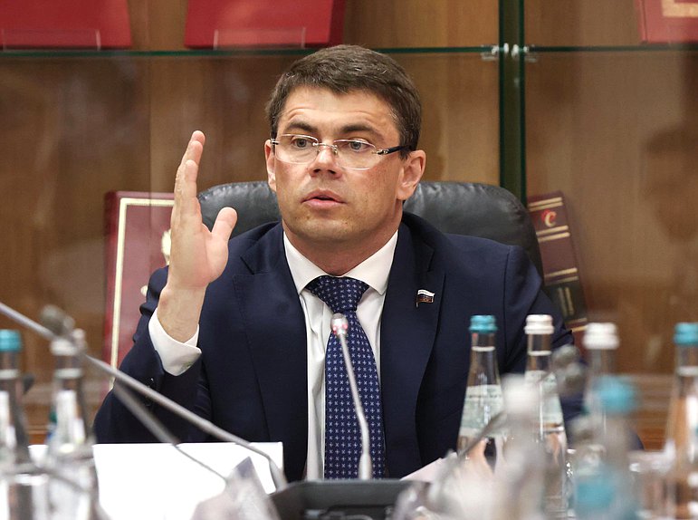 Председатель Комитета по информационной политике, информационным технологиям и связи Сергей Боярский