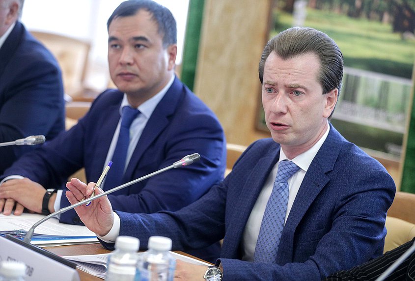 Председатель Комитета по экологии и охране окружающей среды Владимир Бурматов