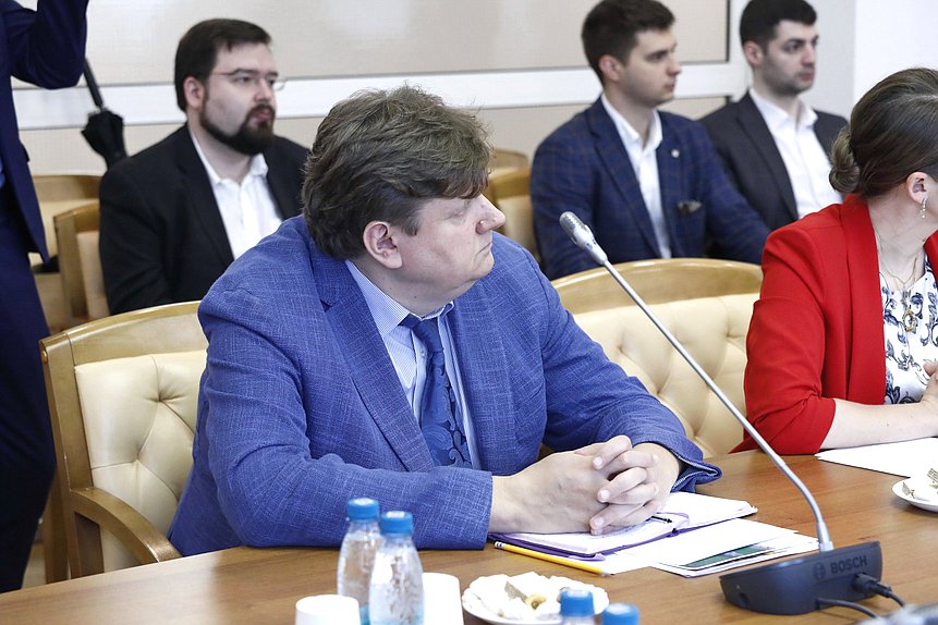 Рабочее совещание Комитета по развитию гражданского общества, вопросам общественных и религиозных объединений