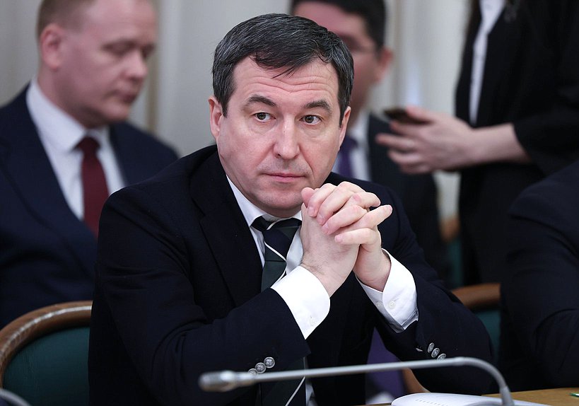 Первый заместитель Председателя Комитета по контролю Дмитрий Гусев