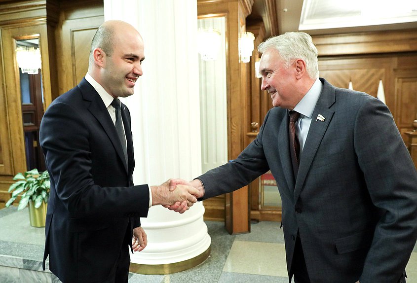 Спикер Народного Собрания – Парламента Республики Абхазия Лаша Ашуба и Председатель Комитета по обороне Андрей Картаполов