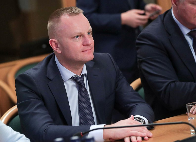 Первый заместитель Председателя Комитета по вопросам собственности, земельным и имущественным отношениям Иван Сухарев