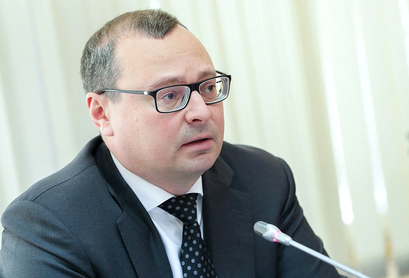 Первый заместитель Министра транспорта РФ Андрей Костюк