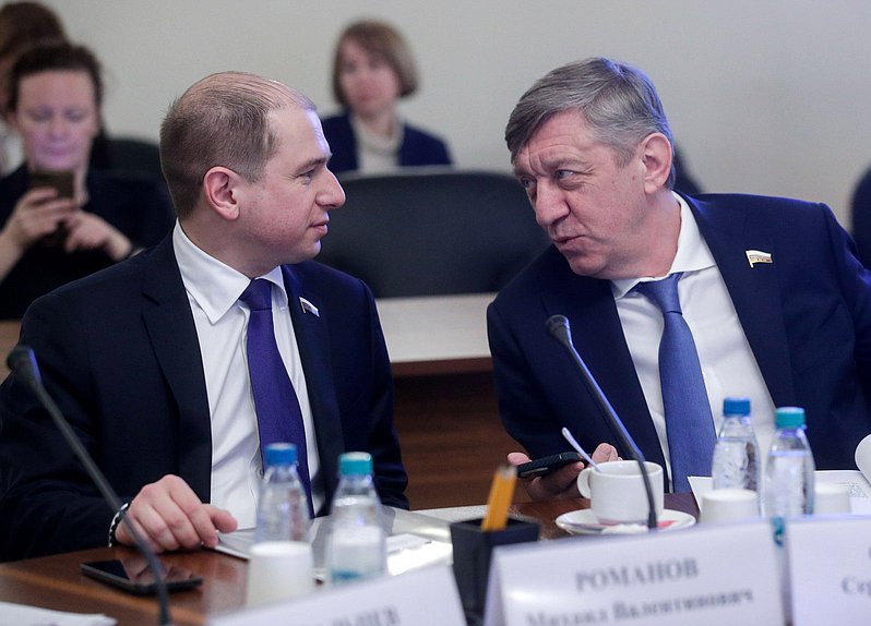 Члены Комитета по культуре Михаил Романов и Сергей Соловьев