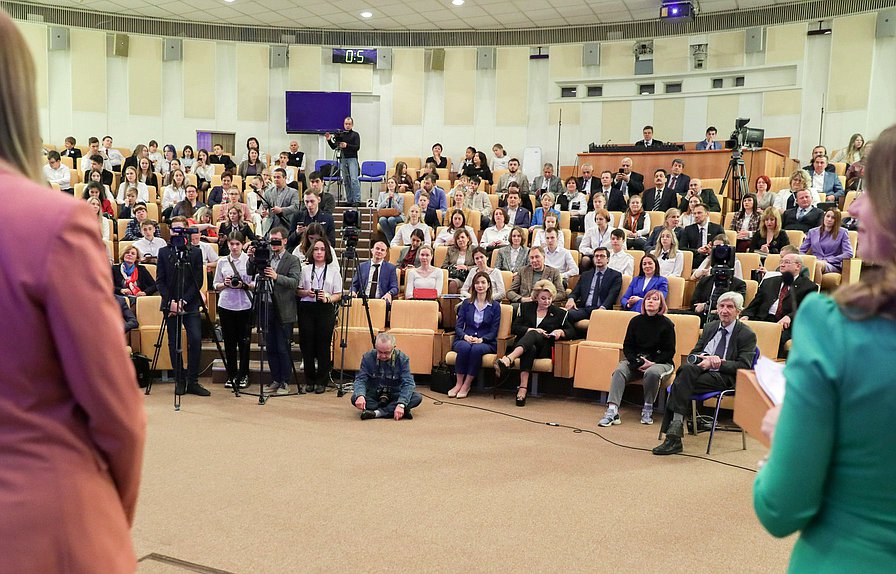 Награждение победителей четвертого международного конкурса «Расскажи о своей Родине»