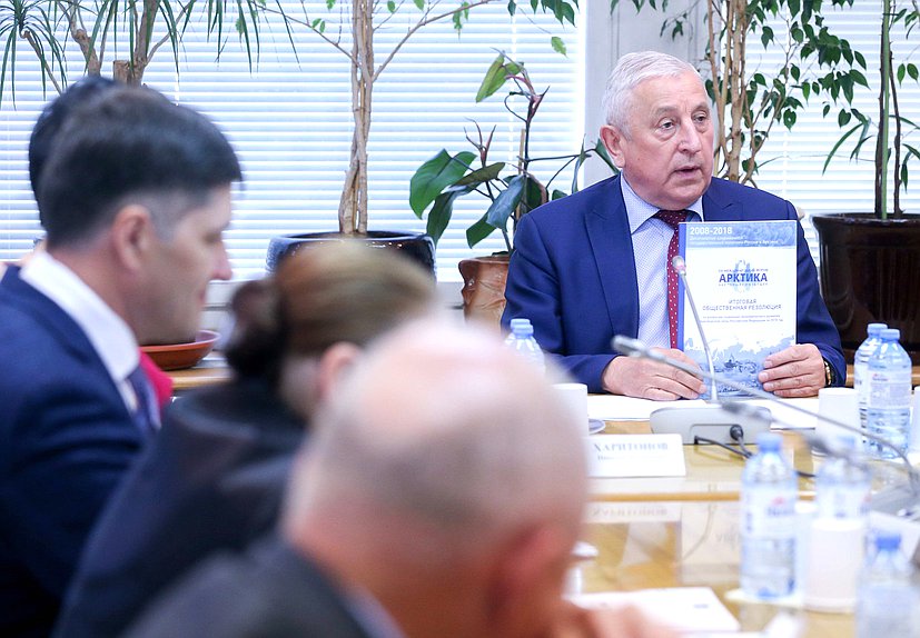 Председатель Комитета по региональной политике и проблемам Севера и Дальнего Востока Николай Харитонов