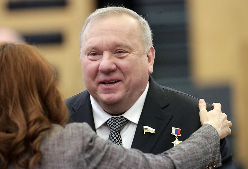 Заместитель Председателя Комитета по развитию гражданского общества, вопросам общественных и религиозных объединений Владимир Шаманов