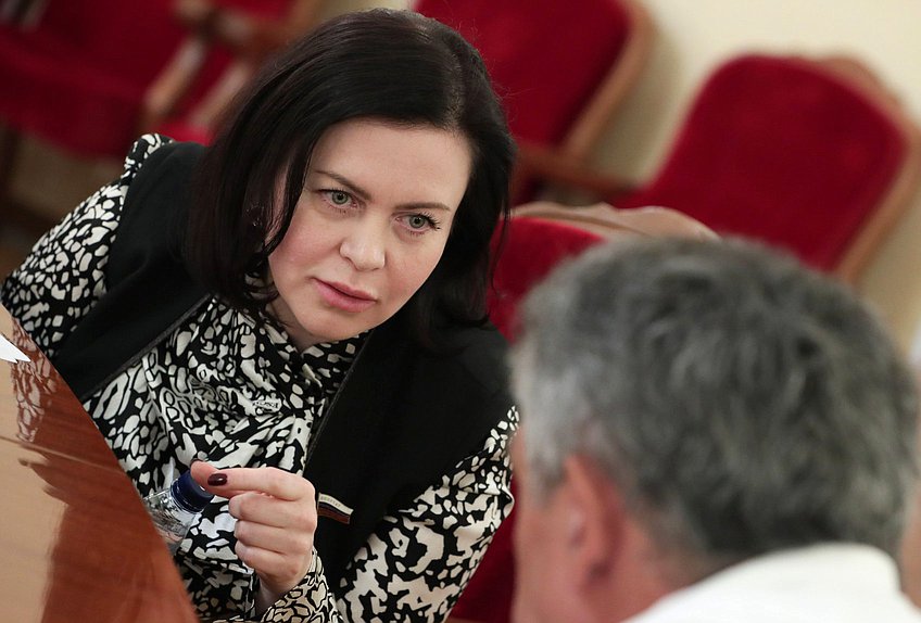 Член Комитета по промышленности и торговле Мария Василькова