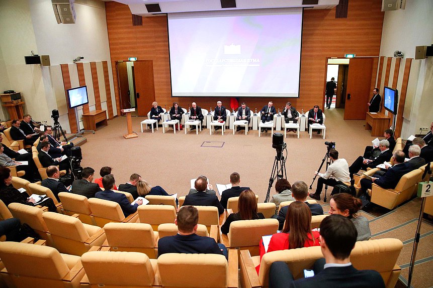 Круглый стол Комитета по охране здоровья на тему «Обращение лекарственных средств в новых условиях»