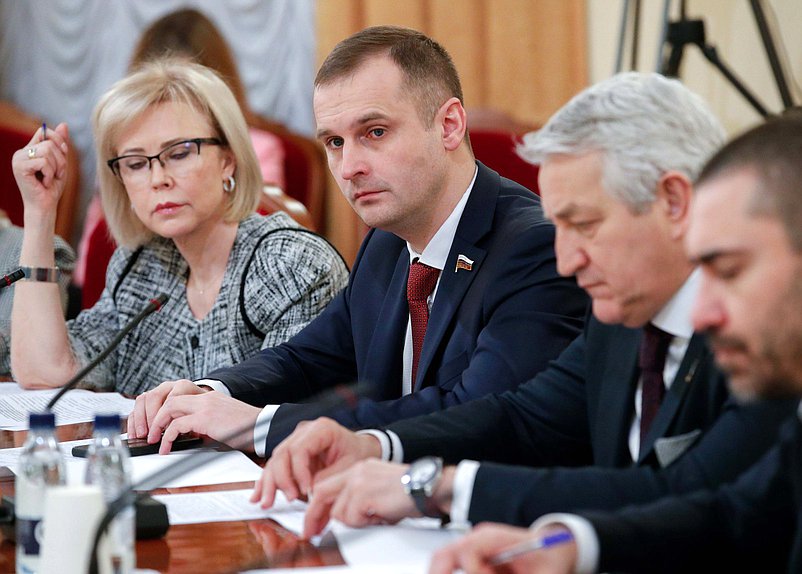 Заместитель Председателя Комитета по охране здоровья Сергей Леонов