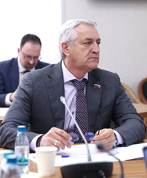 Первый заместитель Председателя Комитета по охране здоровья Леонид Огуль