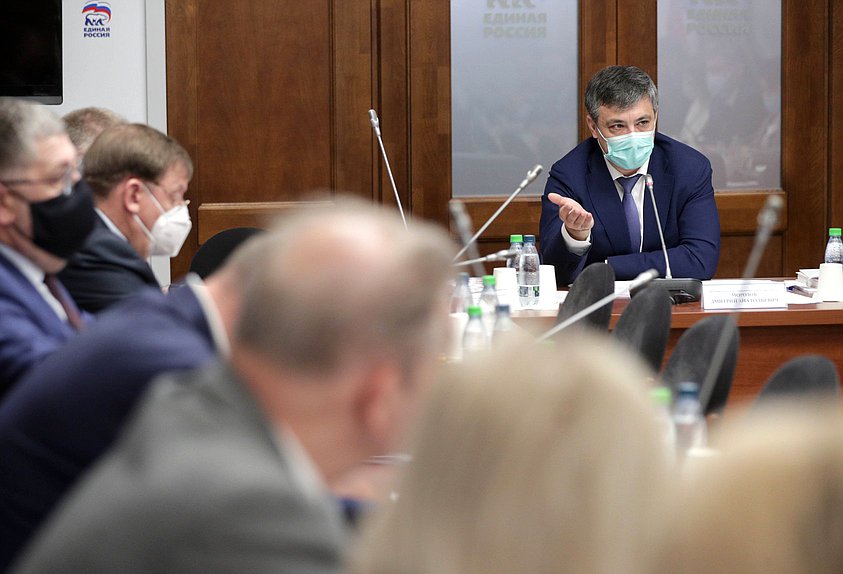Председатель Комитета по охране здоровья Дмитрий Морозов