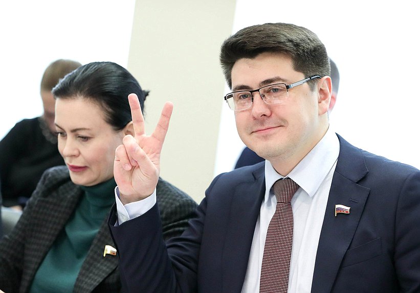 Заместитель Председателя Комитета по промышленности и торговле Александр Спиридонов