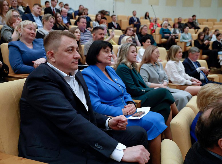 Член Комитета по вопросам собственности, земельным и имущественным отношениям Андрей Гимбатов