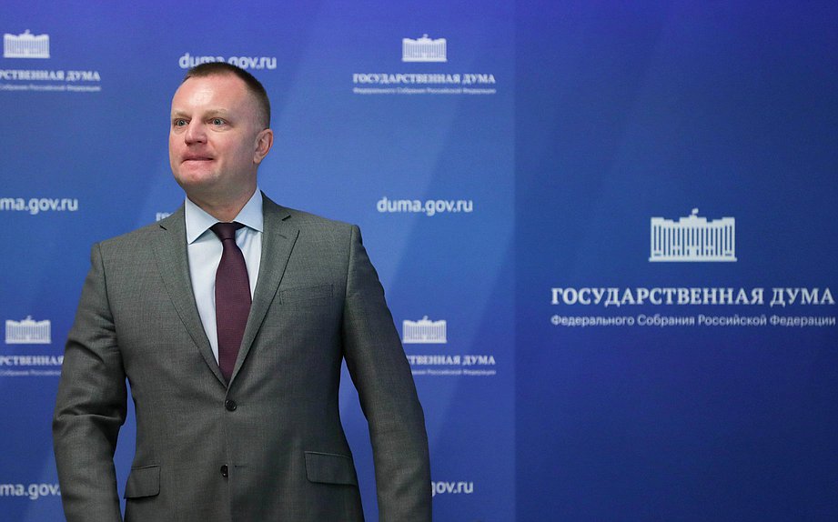 Первый заместитель Председателя Комитета по вопросам собственности, земельным и имущественным отношениям Иван Сухарев