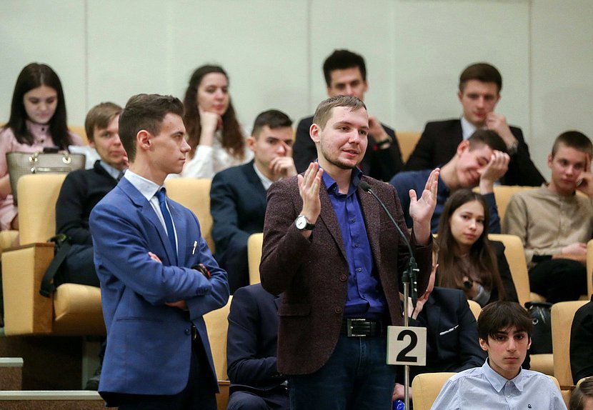 Круглый стол фракции ЛДПР на тему «Будущее государственное устройство России»