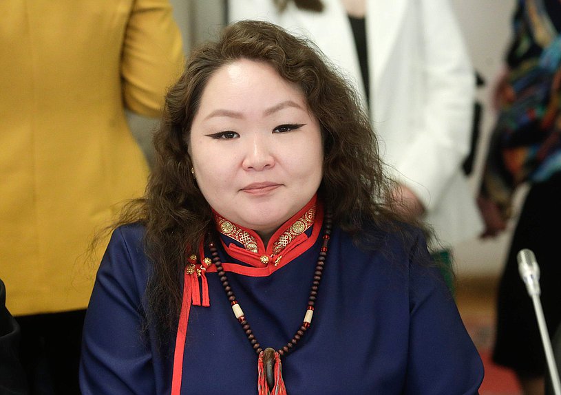 Заседание рабочей группы Комитета по защите семьи, вопросам отцовства, материнства и детства на тему: "О внесении изменений в отдельные законодательные акты РФ, направленные на запрет рекламы эзотерических, духовных и энергетических услуг и развитие механизма выявления и блокировки ресурсов, содержащих предложения о предоставлении таких услуг"
