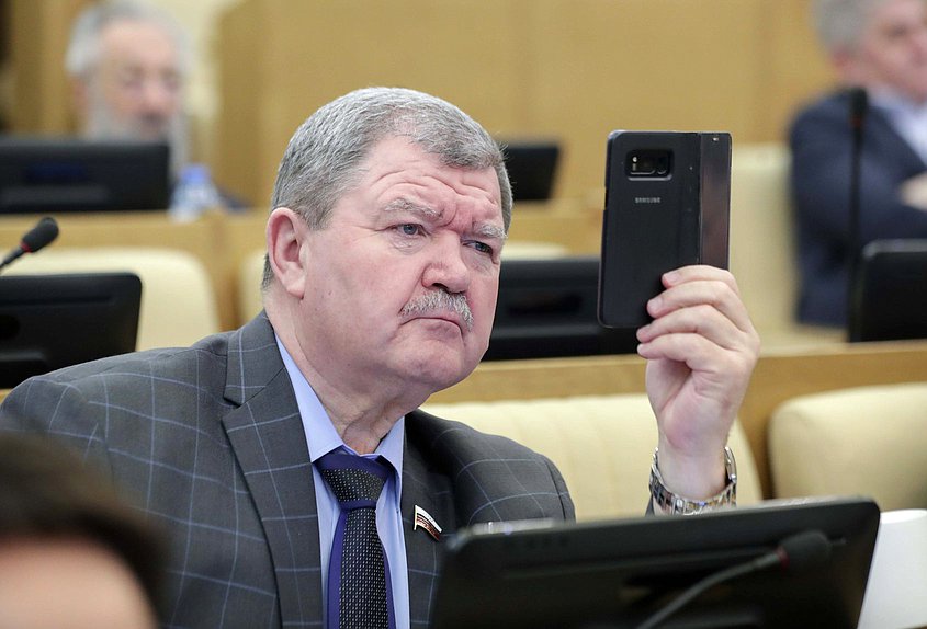 Член Комитета по экономической политике, промышленности, инновационному развитию и предпринимательству Владимир Бокк